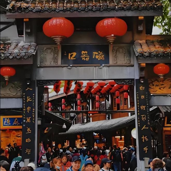 座旅游打卡城市将会“挤到爆”请谨慎前往九游会登录j9入口五一小长假中国这5(图5)